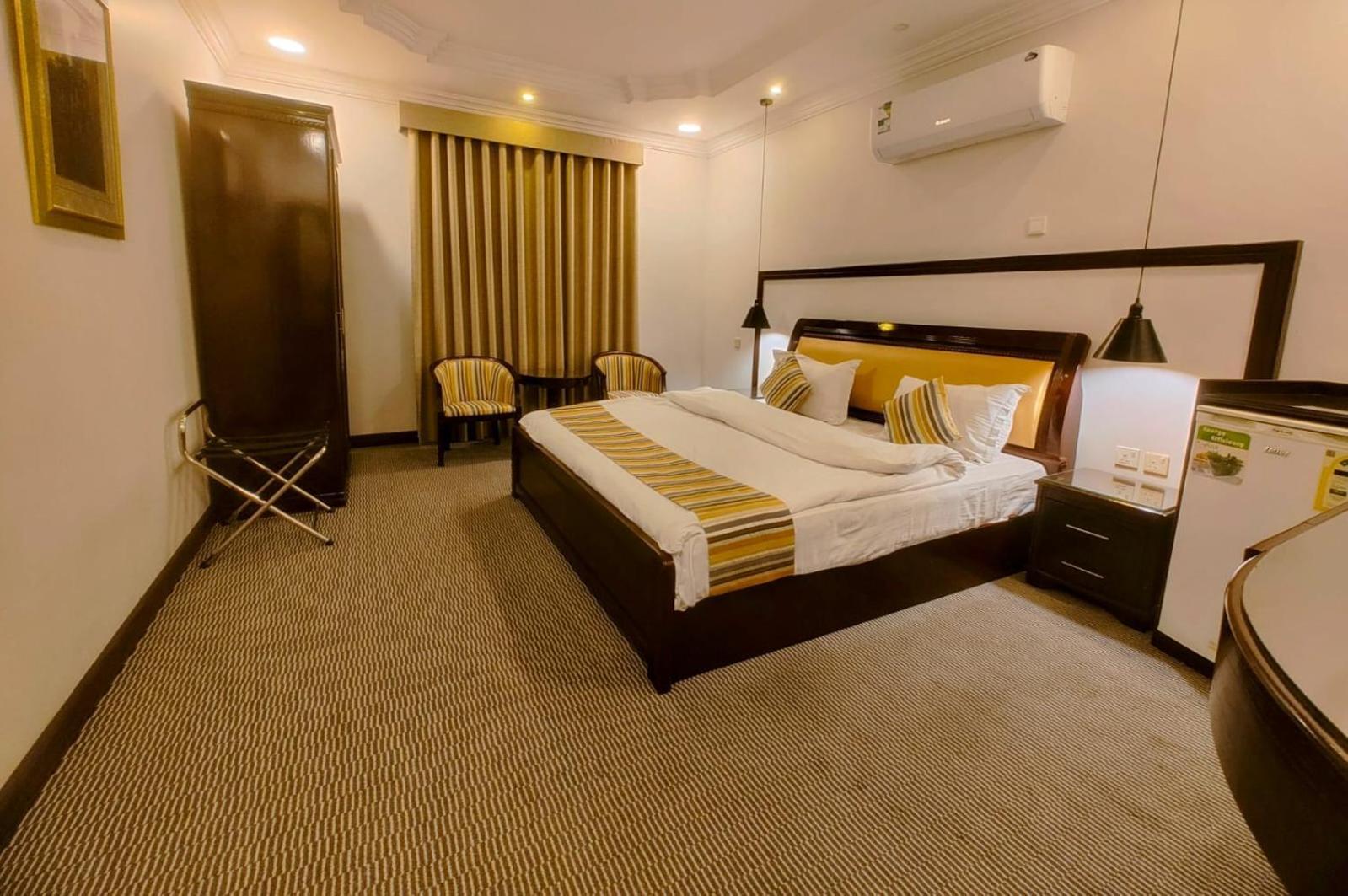 אל-מדינה Al Mokhmalia Serviced Apartments מראה חיצוני תמונה