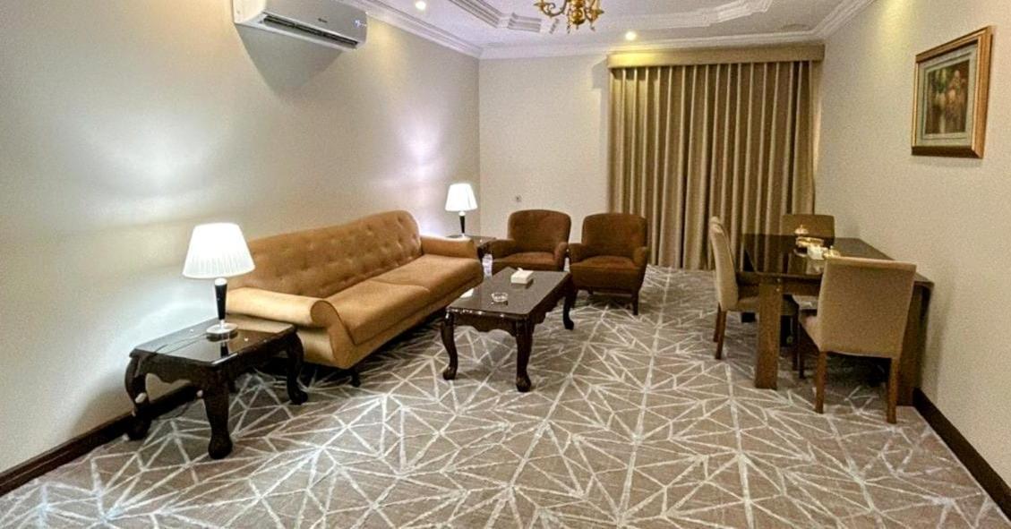 אל-מדינה Al Mokhmalia Serviced Apartments מראה חיצוני תמונה