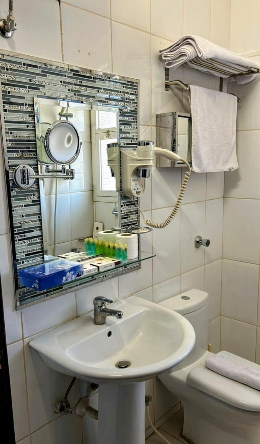 אל-מדינה Al Mokhmalia Serviced Apartments מראה חיצוני תמונה