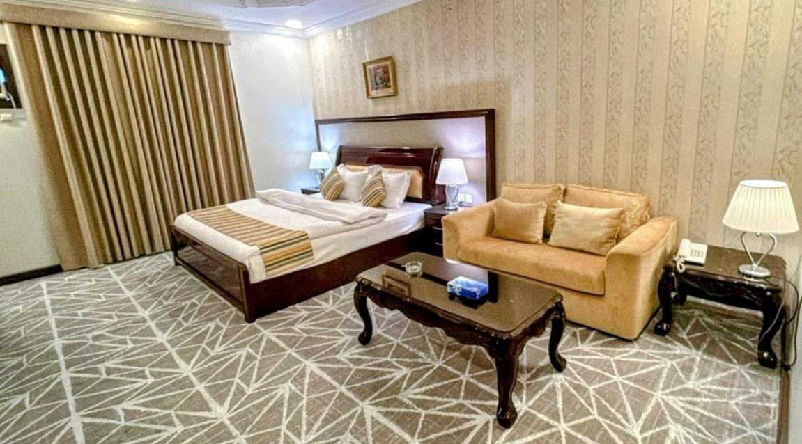 אל-מדינה Al Mokhmalia Serviced Apartments מראה חיצוני תמונה