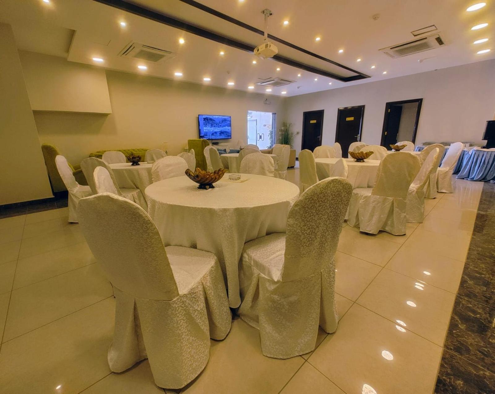 אל-מדינה Al Mokhmalia Serviced Apartments מראה חיצוני תמונה