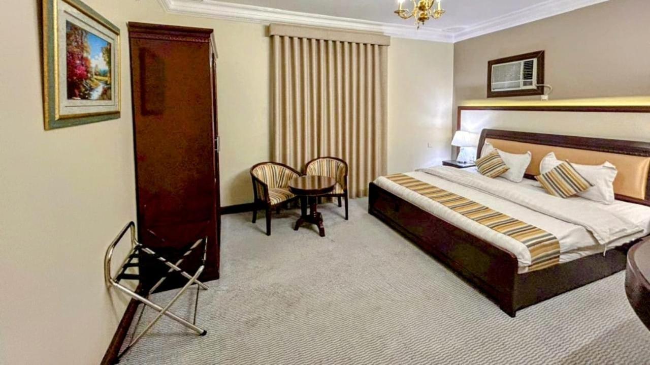 אל-מדינה Al Mokhmalia Serviced Apartments מראה חיצוני תמונה
