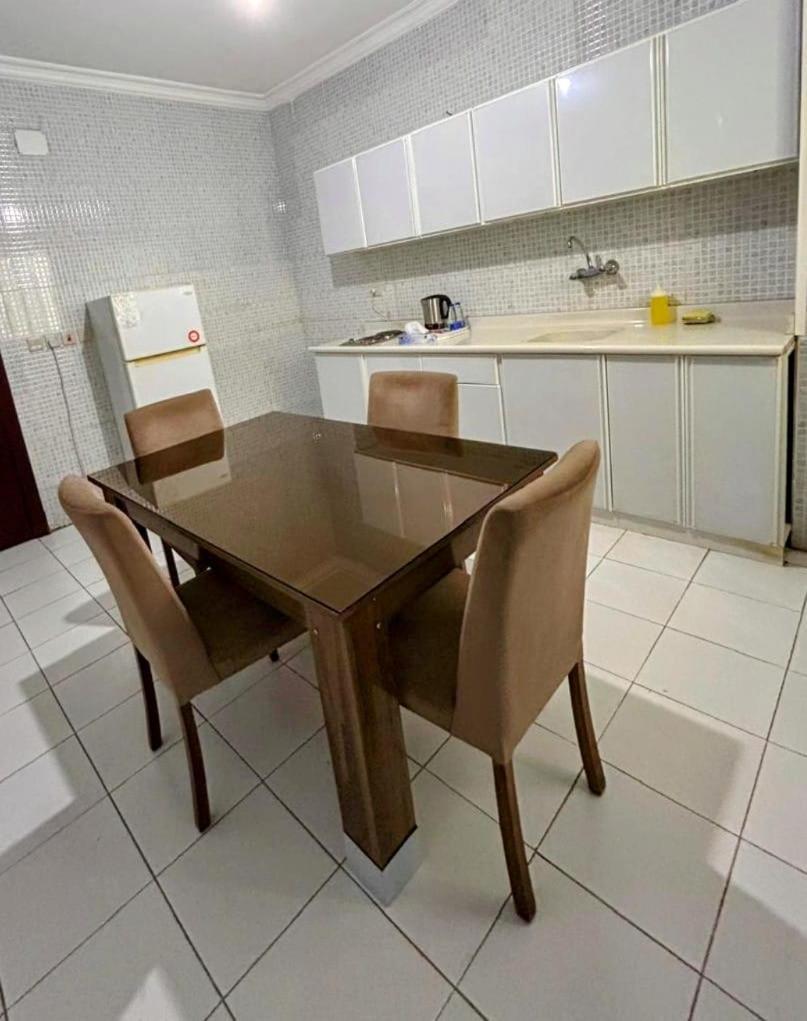 אל-מדינה Al Mokhmalia Serviced Apartments מראה חיצוני תמונה